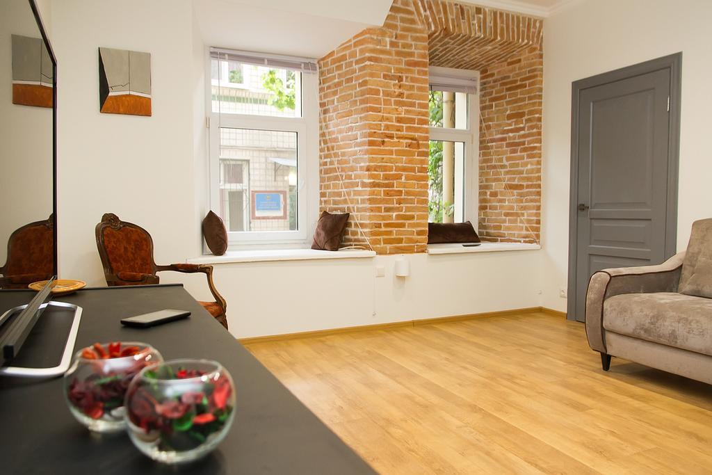 Apartment In The Center Of Odessa Buitenkant foto